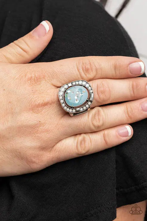 Beach Bijou Blue Ring - Paparazzi Accessories-on model - CarasShop.com - $5 Jewelry by Cara Jewels