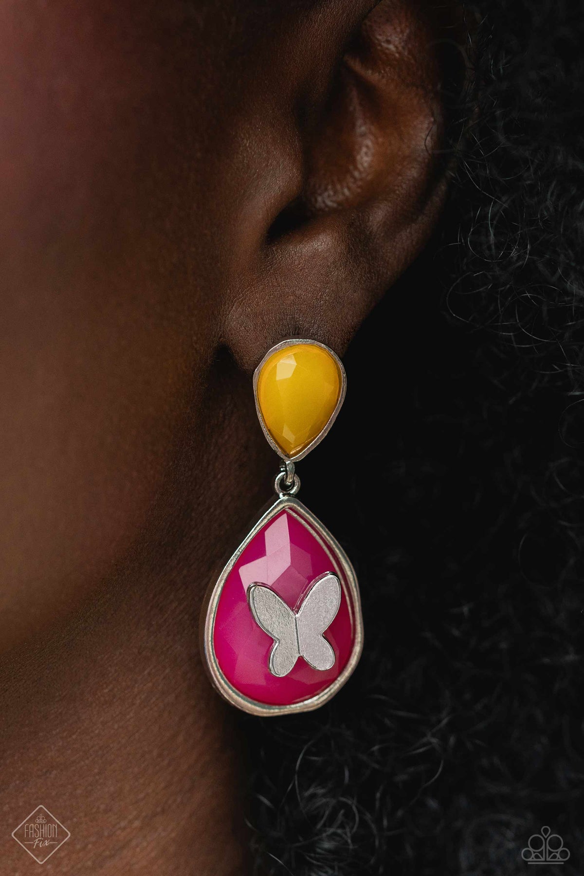 Glimpses of Malibu Set - January 2024 - Paparazzi Accessories- Earrings - CarasShop.com - $5 Jewelry by Cara Jewels