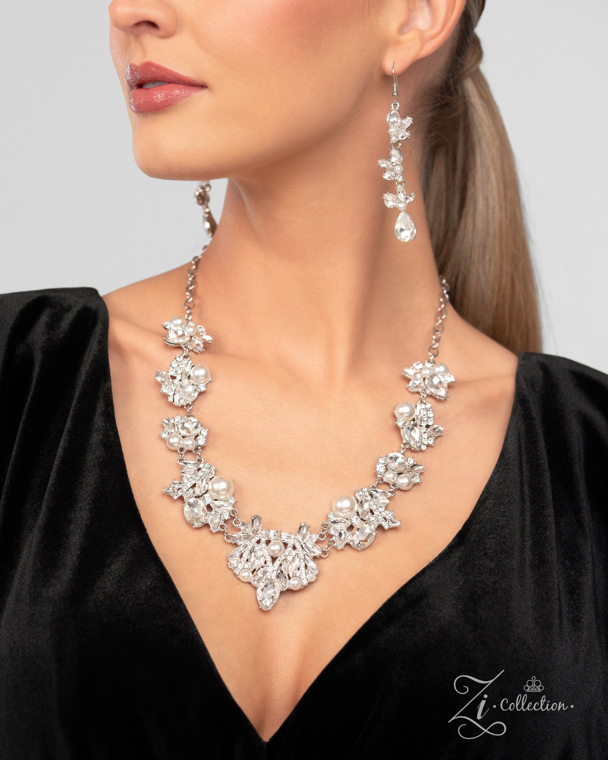 The Aleshia 2024 Zi Signature Collection Necklace - Paparazzi Accessories- lightbox - CarasShop.com - $5 Jewelry by Cara Jewels