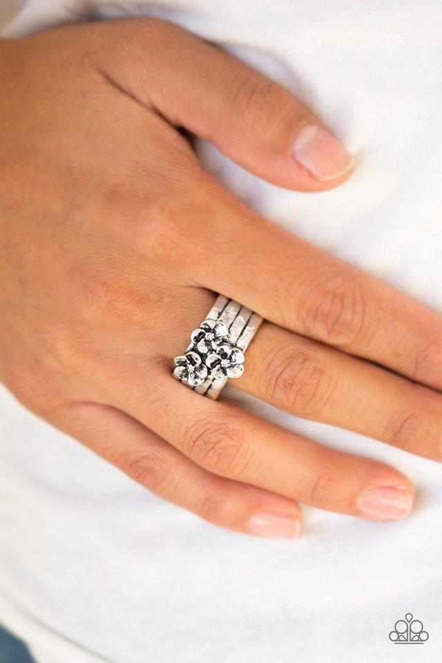 This ISLAND Is Your ISLAND Silver Flower Ring - Paparazzi Accessories- model - CarasShop.com - $5 Jewelry by Cara Jewels