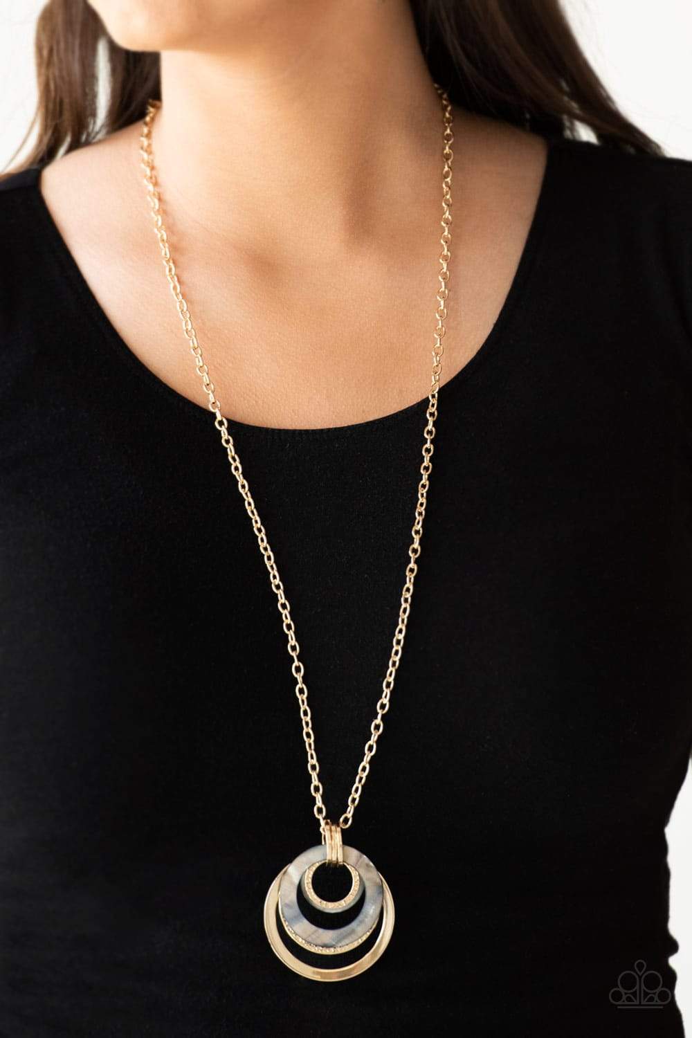 Coast Coasting Gold Necklace - Paparazzi Accessories - model -CarasShop.com - $5 Jewelry by Cara Jewels
