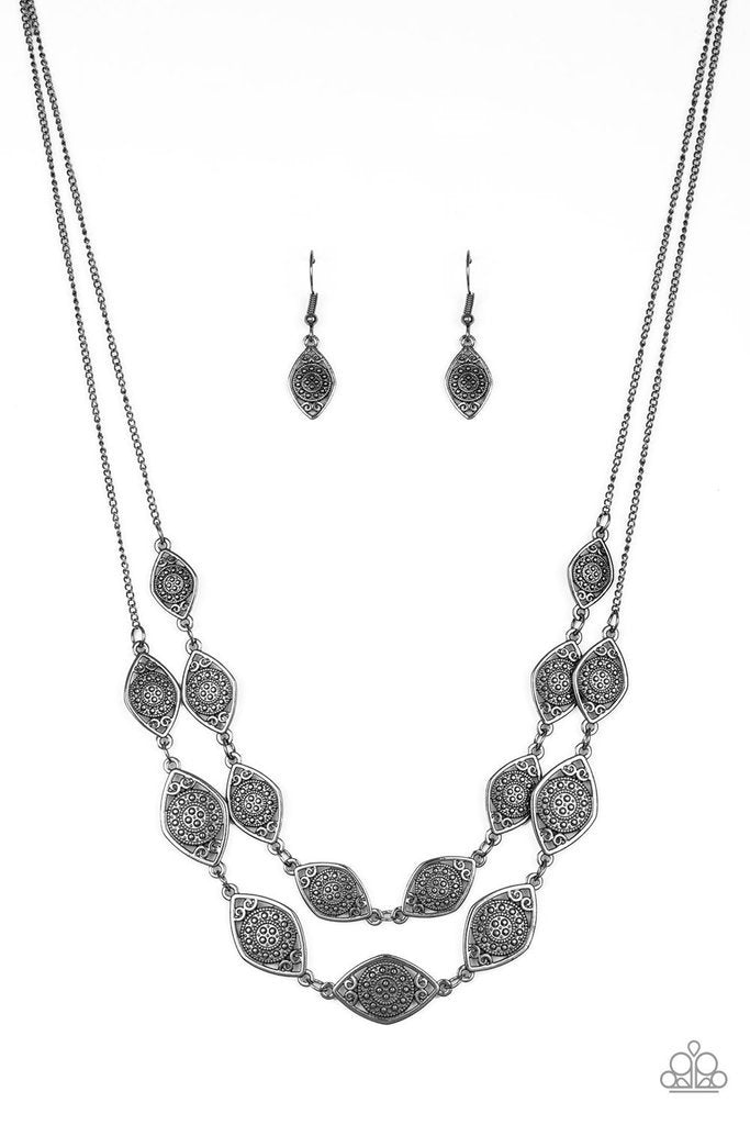 Make Yourself At HOMESTEAD Silver Necklace - Paparazzi Accessories-CarasShop.com - $5 Jewelry by Cara Jewels