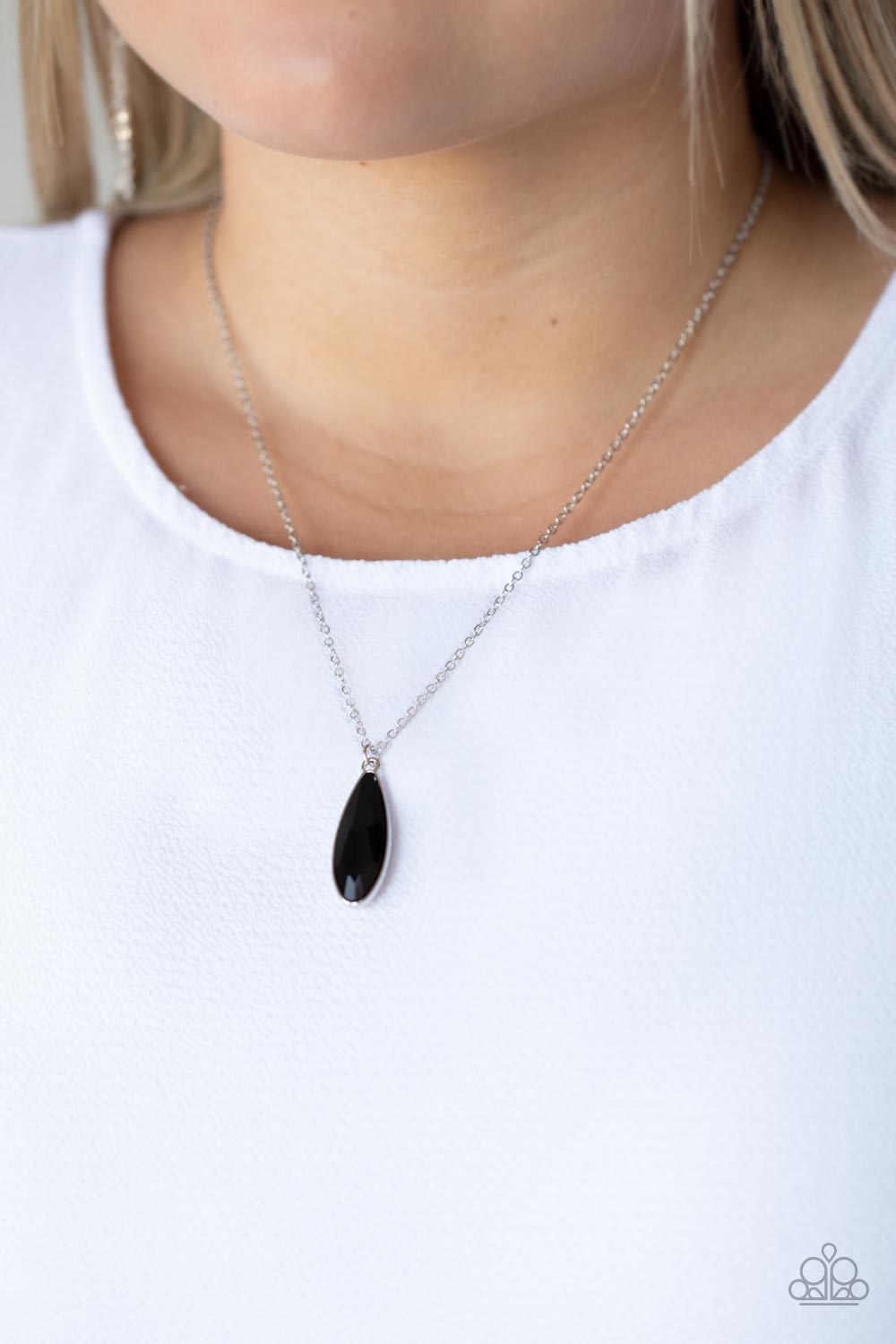 Prismatically Polished Black Necklace - Paparazzi Accessories-on model - CarasShop.com - $5 Jewelry by Cara Jewels