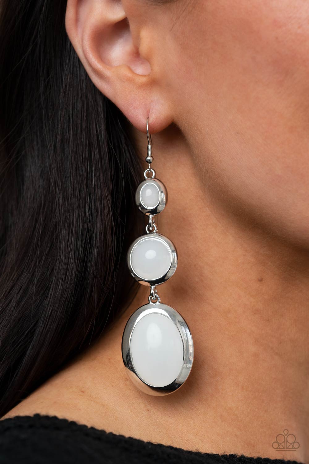 Retro Reality Cloudy White Earrings - Paparazzi Accessories- model - CarasShop.com - $5 Jewelry by Cara Jewels