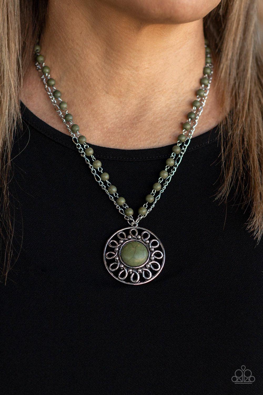 Paparazzi Necklace ~ Modest Masterpiece - Green – Paparazzi Jewelry |  Online Store | DebsJewelryShop.com