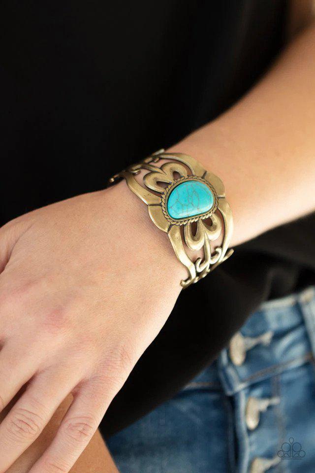 The MESAs Are Calling Brass Bracelet - Paparazzi Accessories- on model - CarasShop.com - $5 Jewelry by Cara Jewels