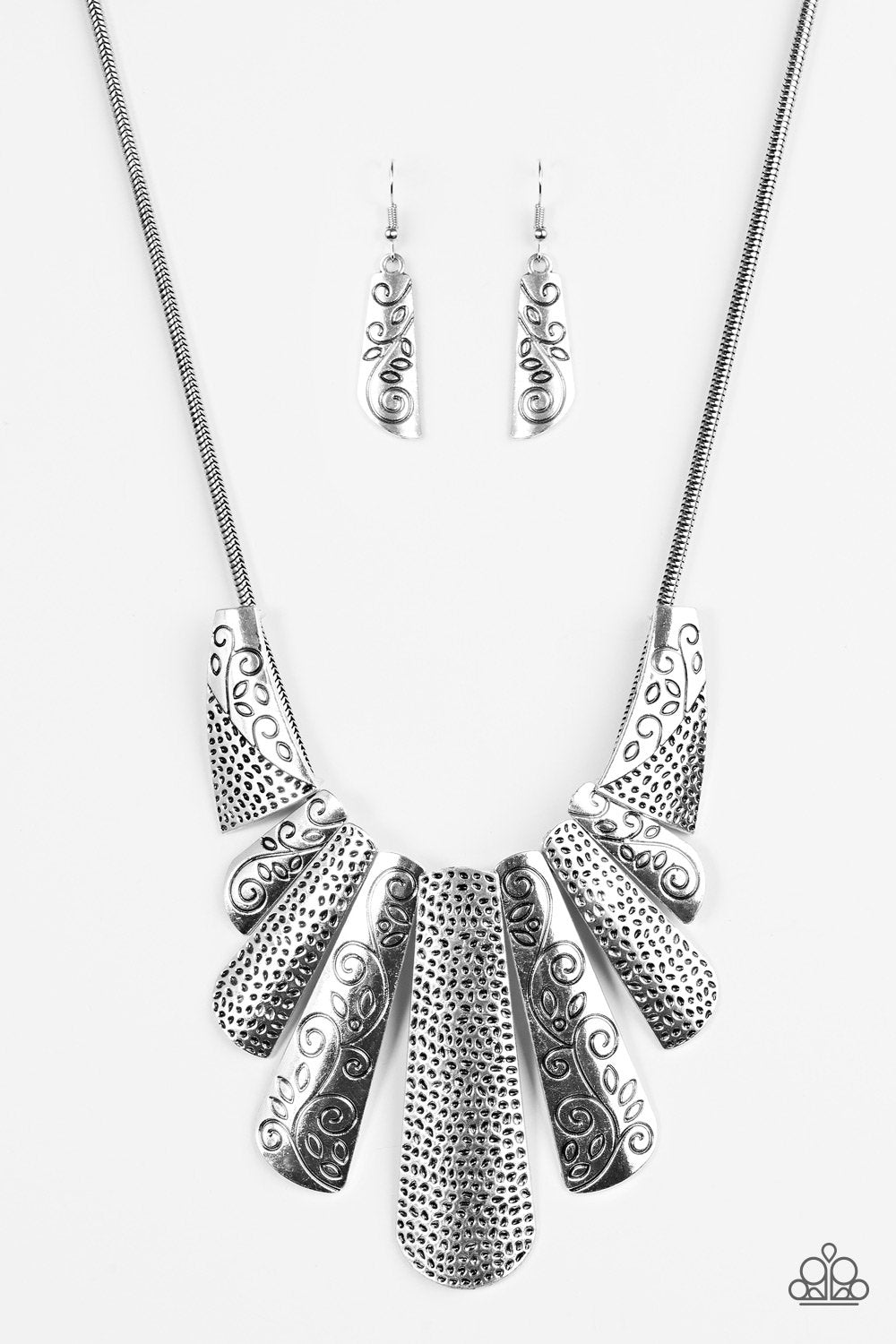 Paparazzi statement deals necklaces