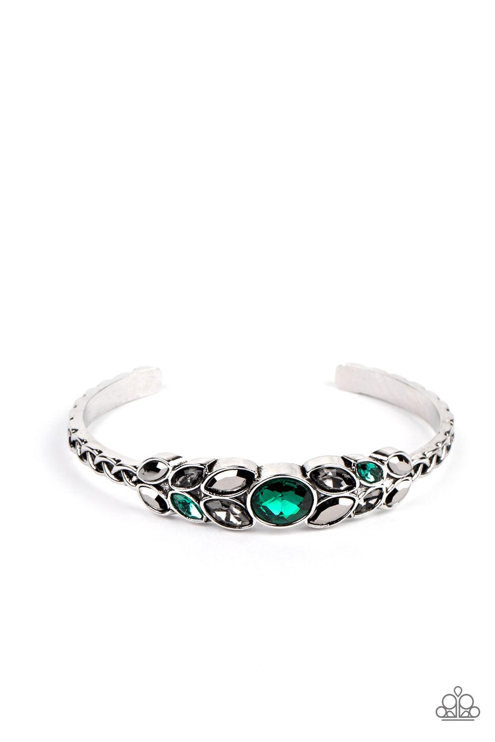 Paparazzi Bracelets - Paparazzi Divinely Divine Sage Green Bracelet | CarasShop